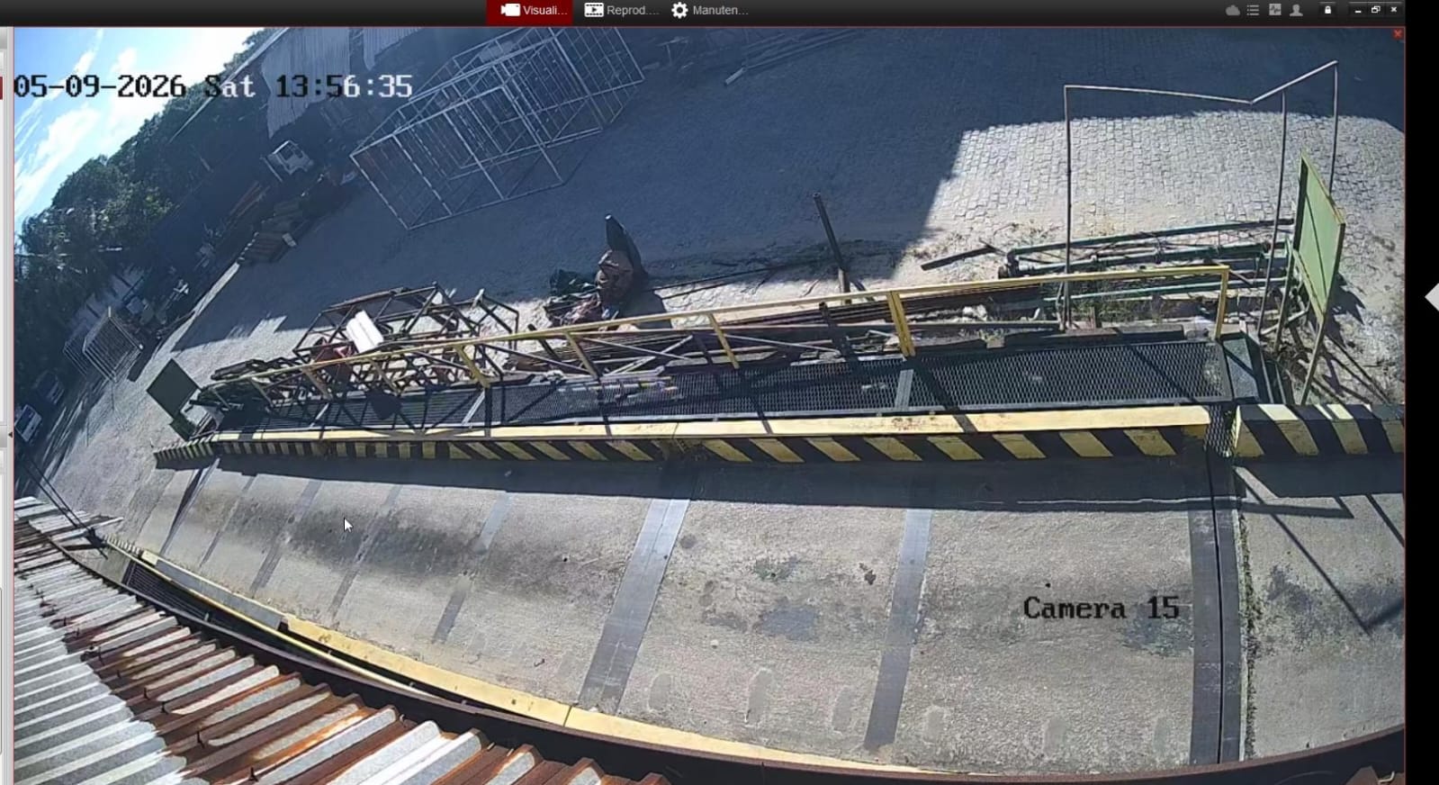 Imagem de CFTV mostrando uma balança rodoviária durante a pesagem